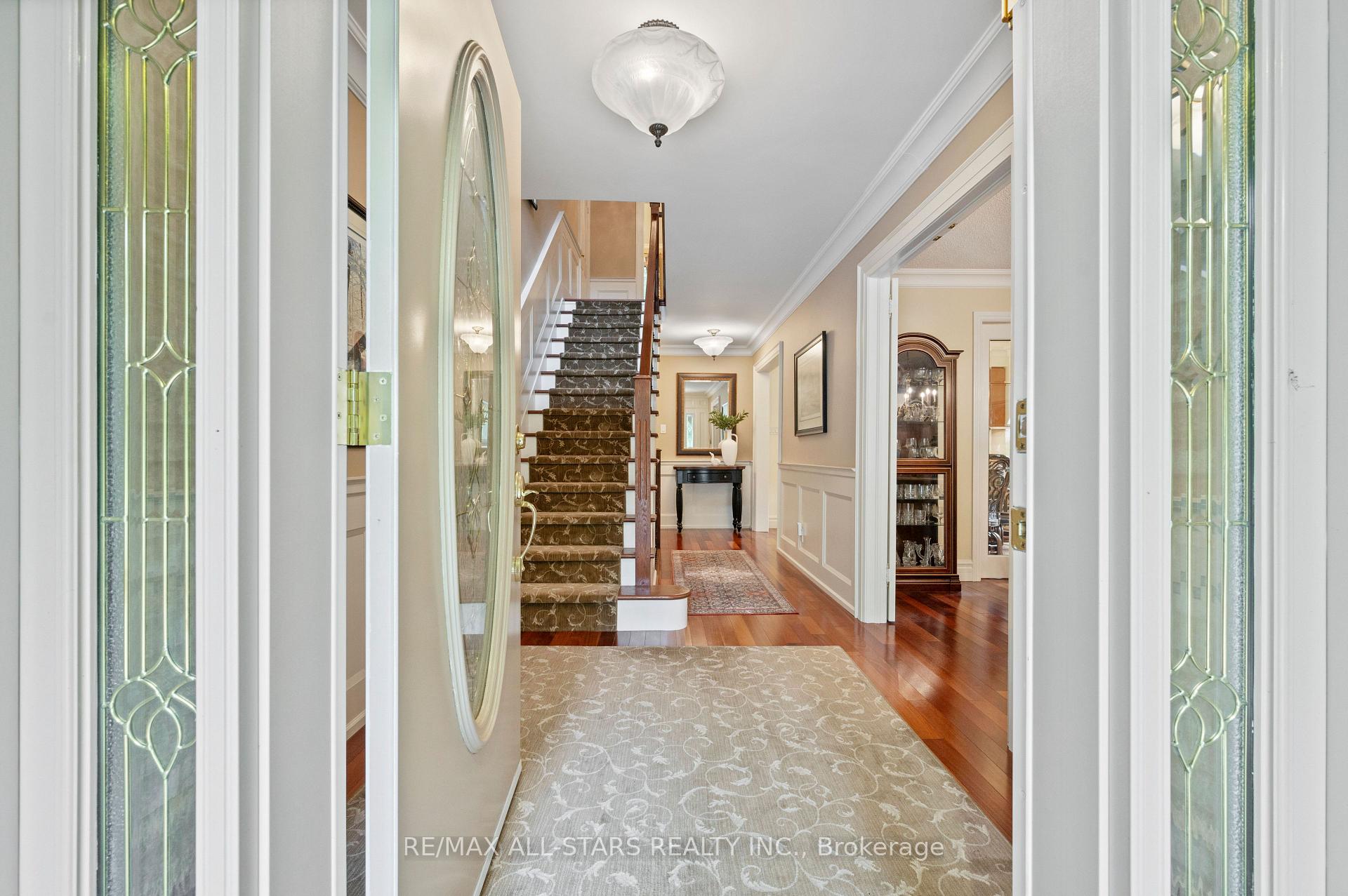 Photo 3 of 603 Village Parkway, Markham, Unionville — HOMEH
