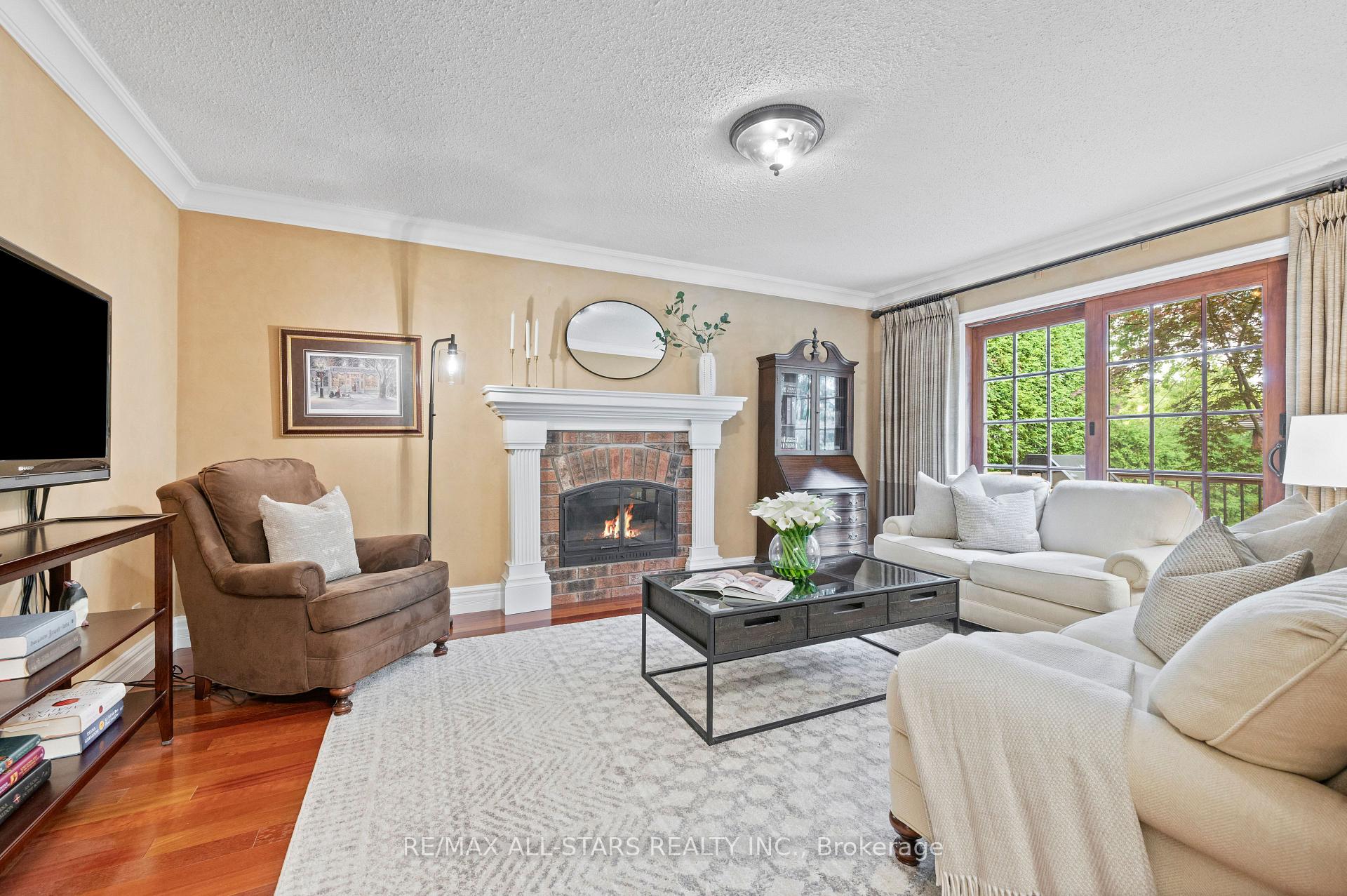 Photo 8 of 603 Village Parkway, Markham, Unionville — HOMEH