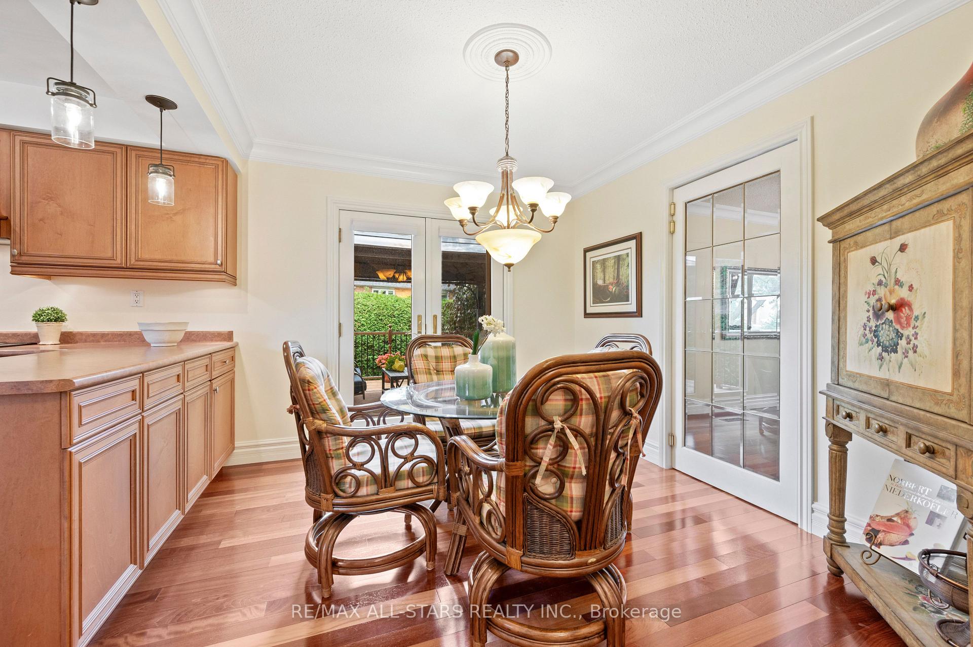 Photo 14 of 603 Village Parkway, Markham, Unionville — HOMEH