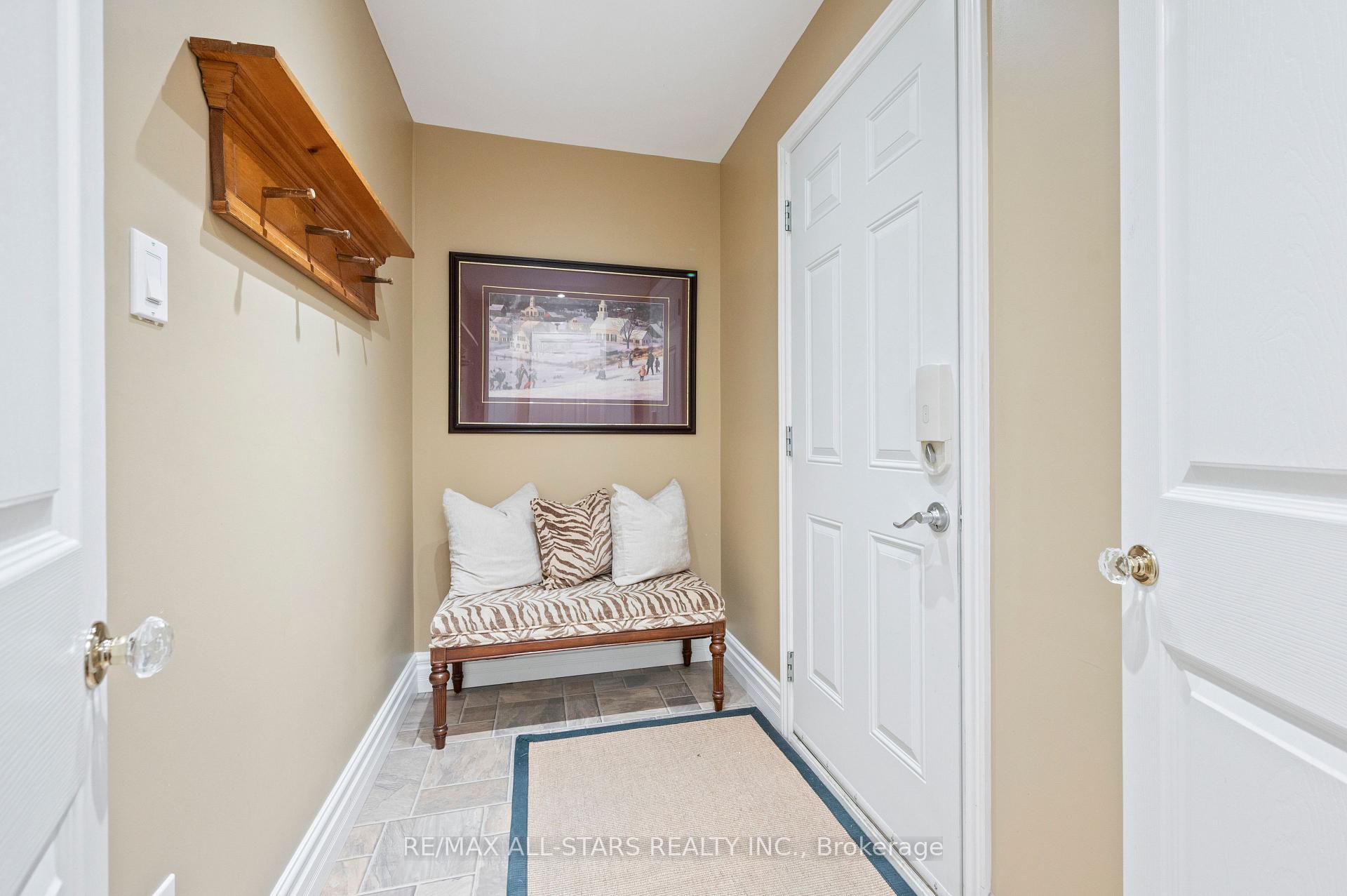 Photo 18 of 603 Village Parkway, Markham, Unionville — HOMEH