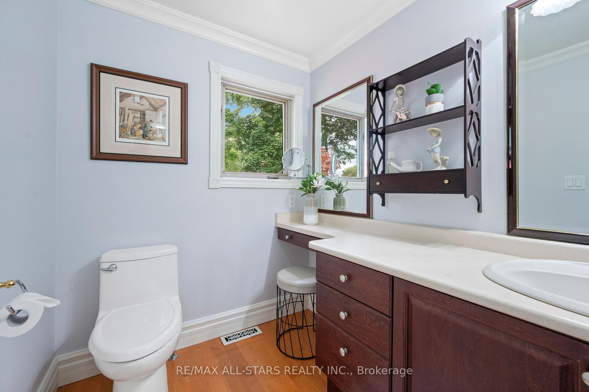 Photo 24 of 603 Village Parkway, Markham, Unionville — HOMEH