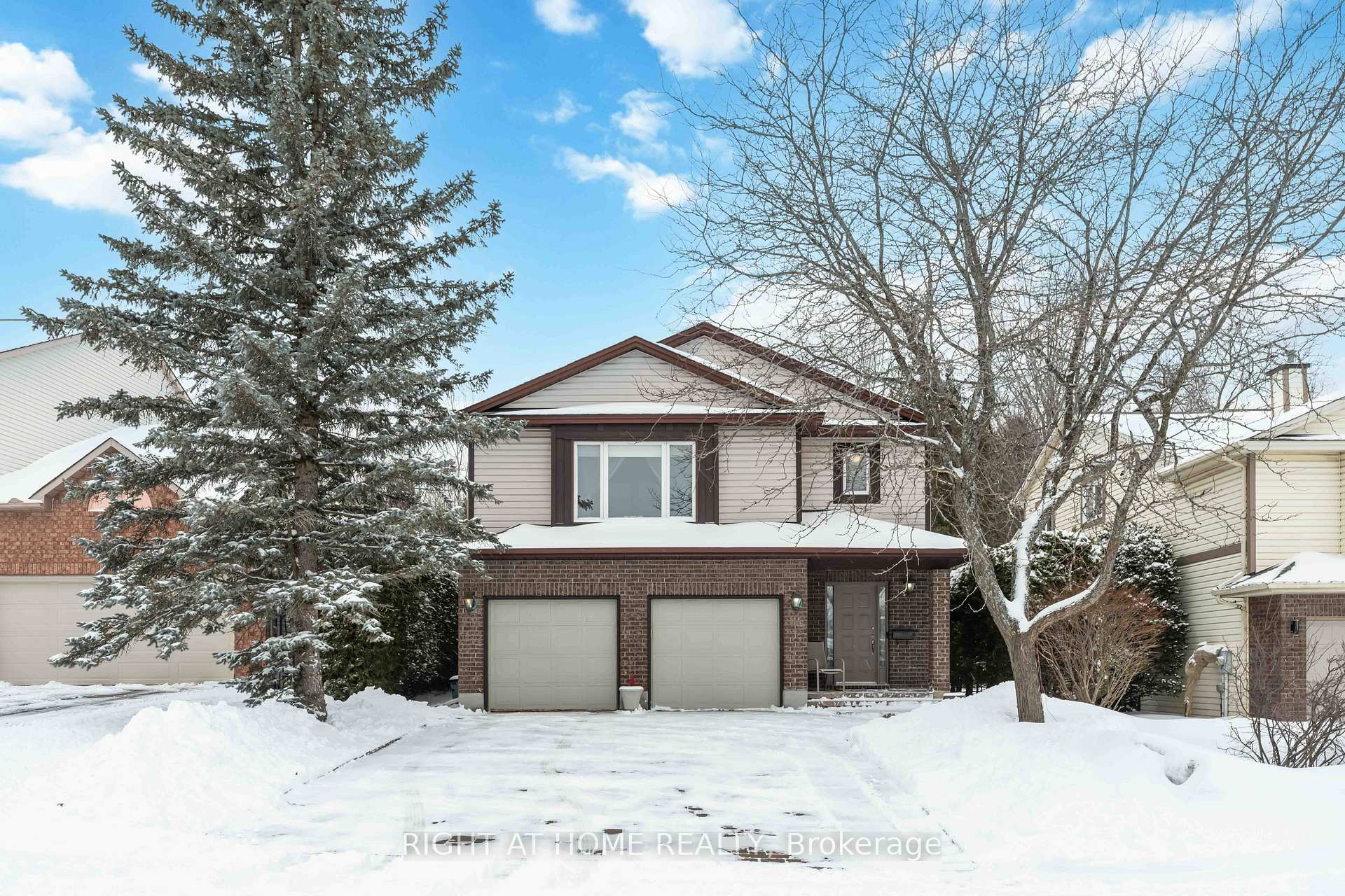 Photo 1 of 114 Shearer Crescent, Ottawa, Kanata - Katimavik — HOMEH