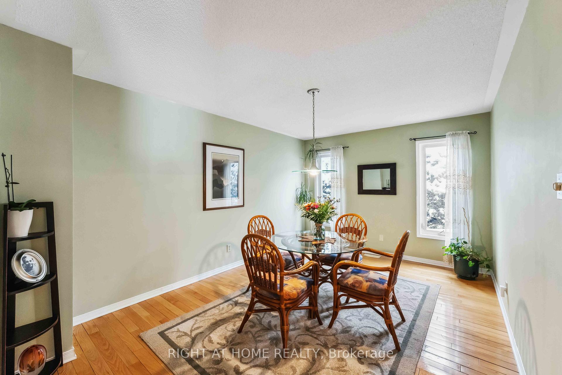 Photo 16 of 114 Shearer Crescent, Ottawa, Kanata - Katimavik — HOMEH
