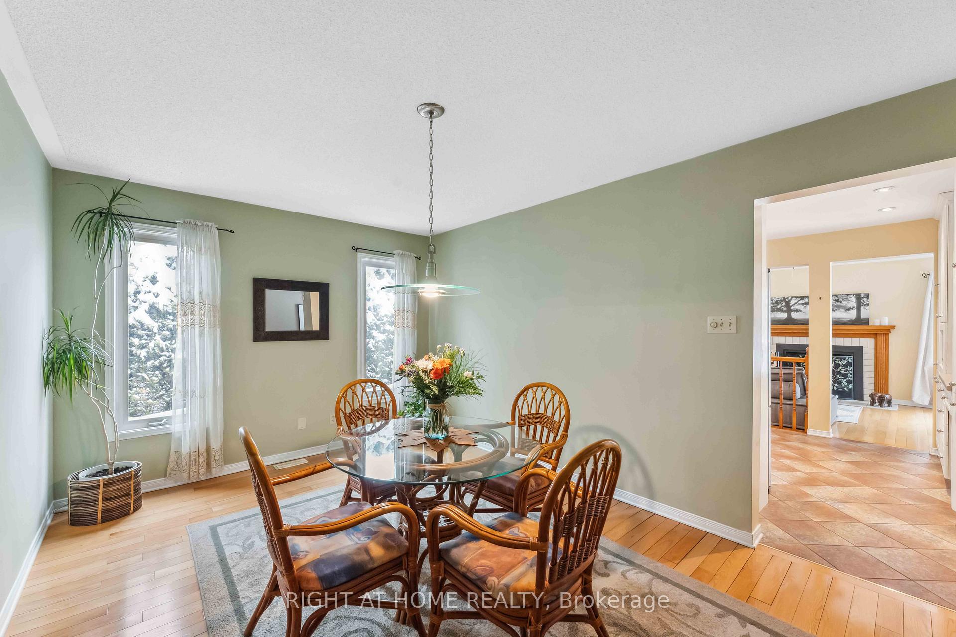 Photo 17 of 114 Shearer Crescent, Ottawa, Kanata - Katimavik — HOMEH