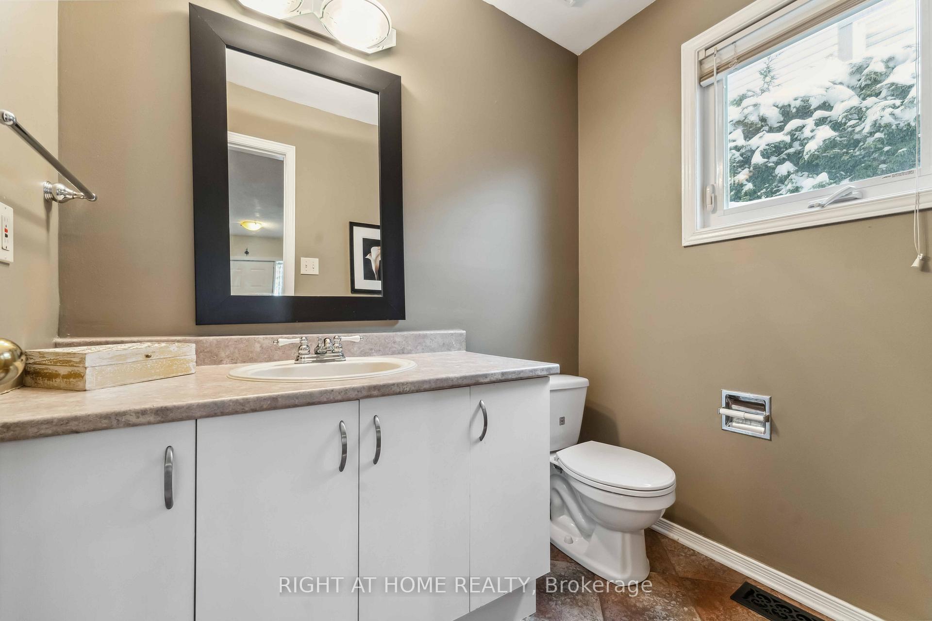 Photo 18 of 114 Shearer Crescent, Ottawa, Kanata - Katimavik — HOMEH