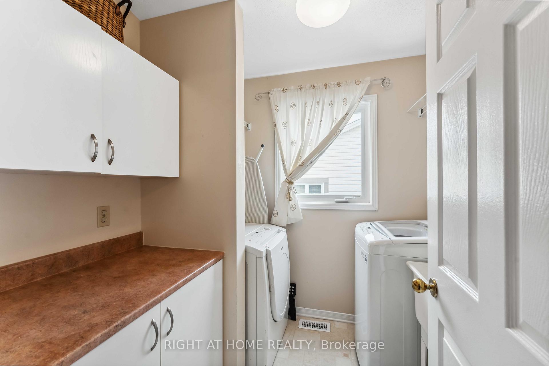 Photo 26 of 114 Shearer Crescent, Ottawa, Kanata - Katimavik — HOMEH