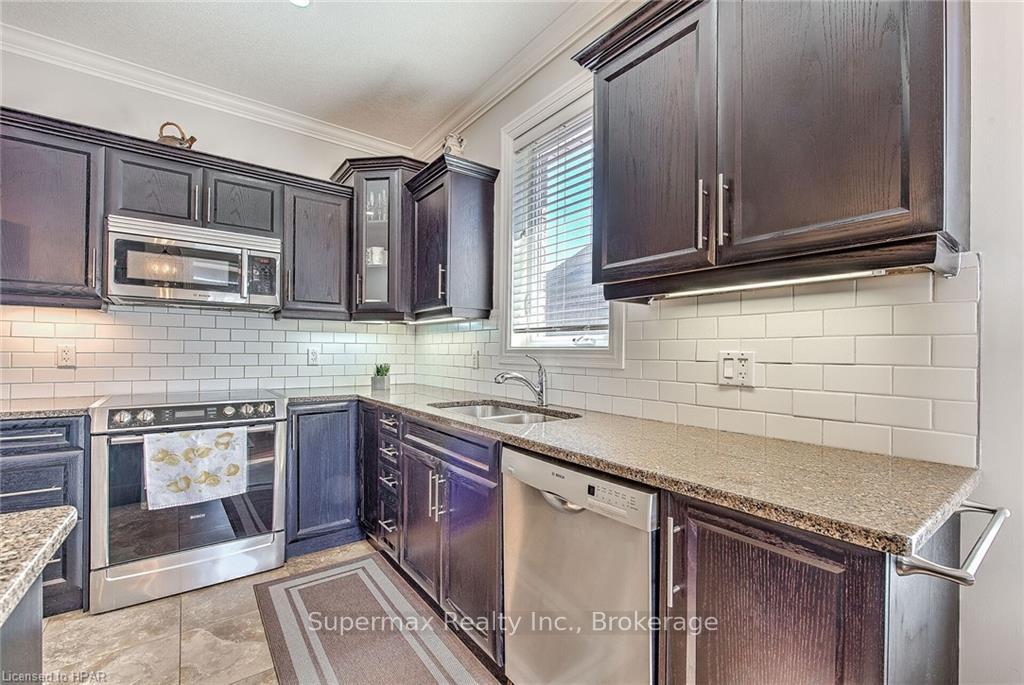 Photo 12 of 119 Calvert Lane, Middlesex Centre, Ilderton — HOMEH