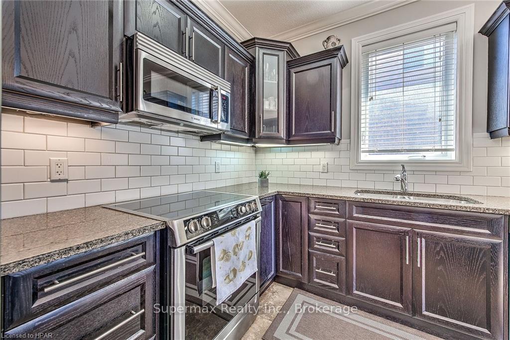 Photo 17 of 119 Calvert Lane, Middlesex Centre, Ilderton — HOMEH