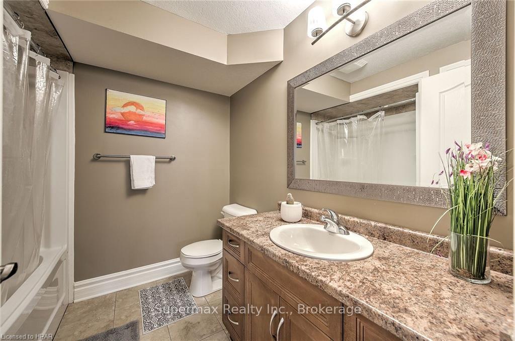 Photo 31 of 119 Calvert Lane, Middlesex Centre, Ilderton — HOMEH