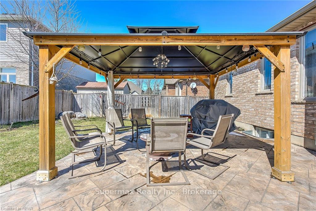 Photo 34 of 119 Calvert Lane, Middlesex Centre, Ilderton — HOMEH