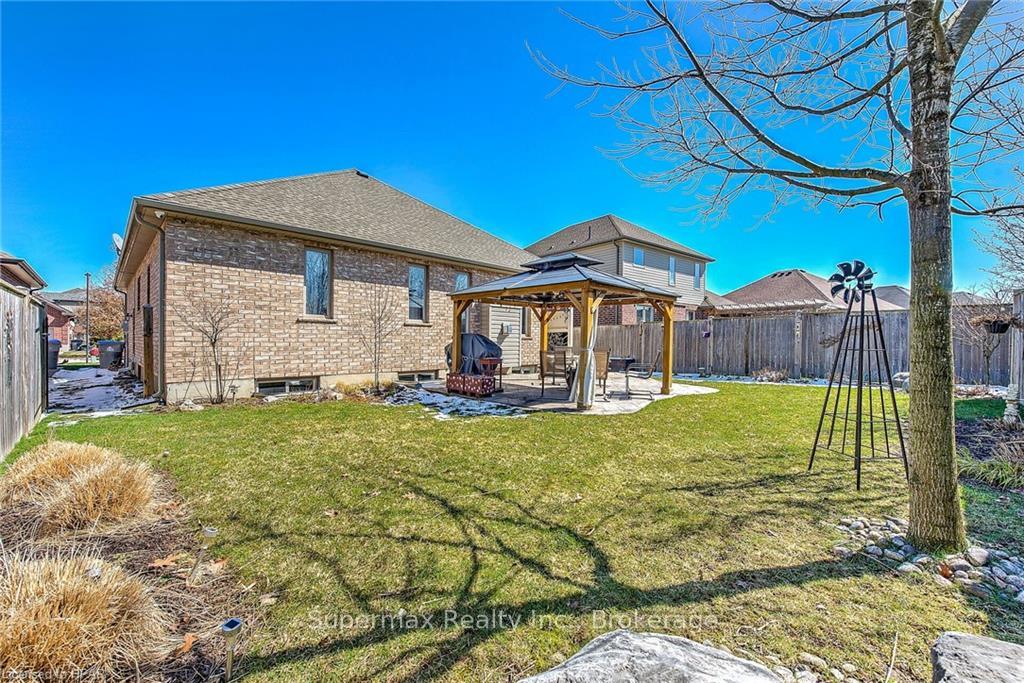 Photo 36 of 119 Calvert Lane, Middlesex Centre, Ilderton — HOMEH