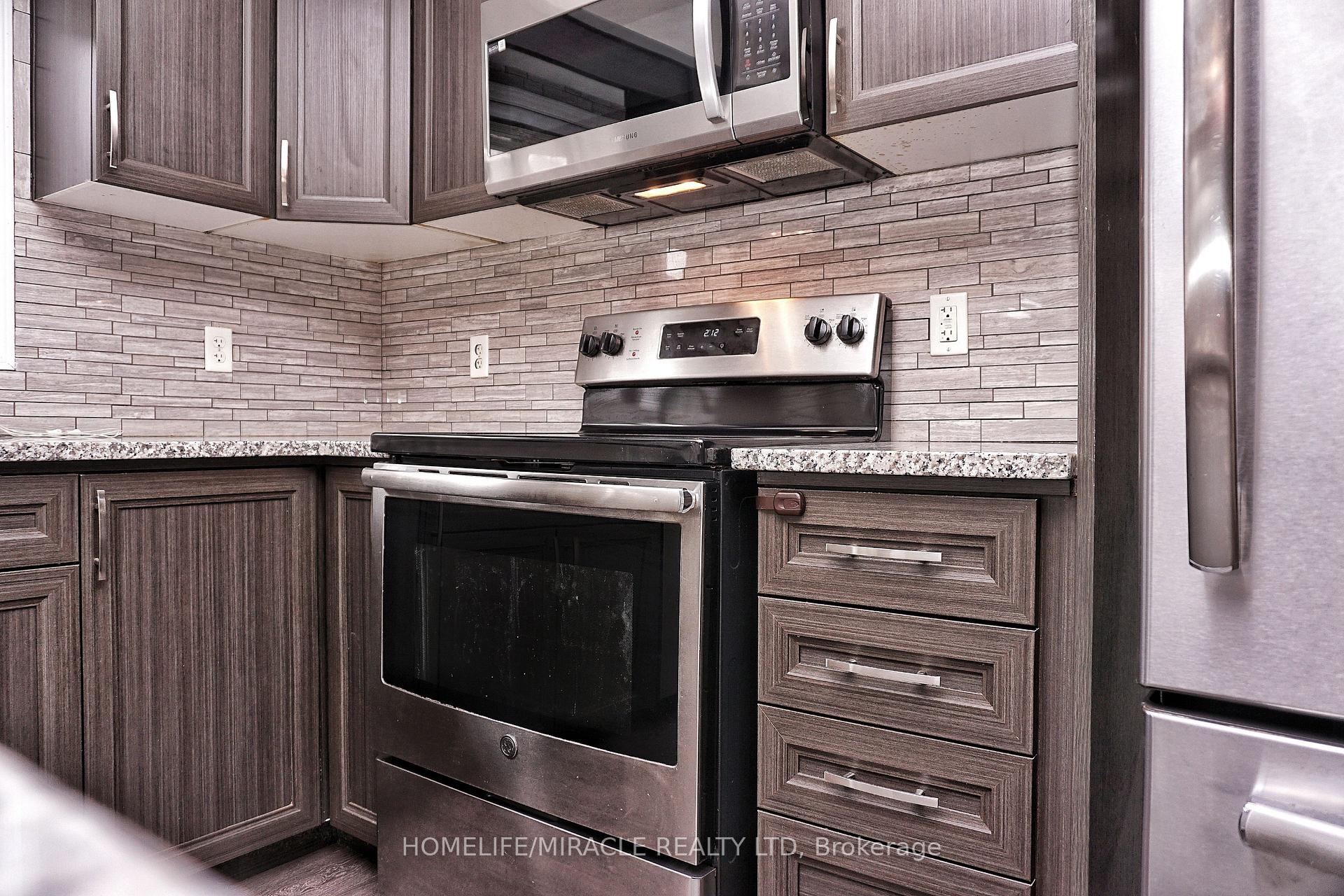 Photo 11 of 58 Meadowridge Street, Kitchener, Doon South — HOMEH