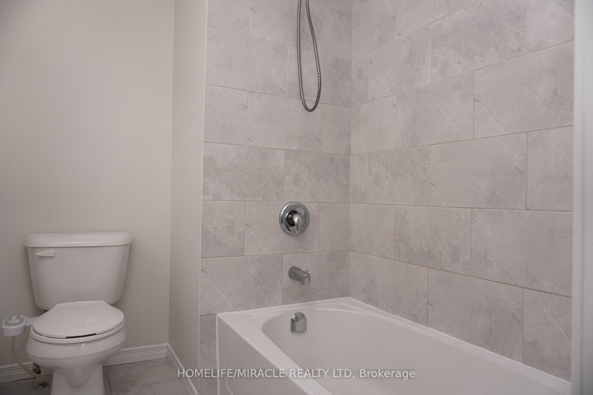 Photo 25 of 58 Meadowridge Street, Kitchener, Doon South — HOMEH