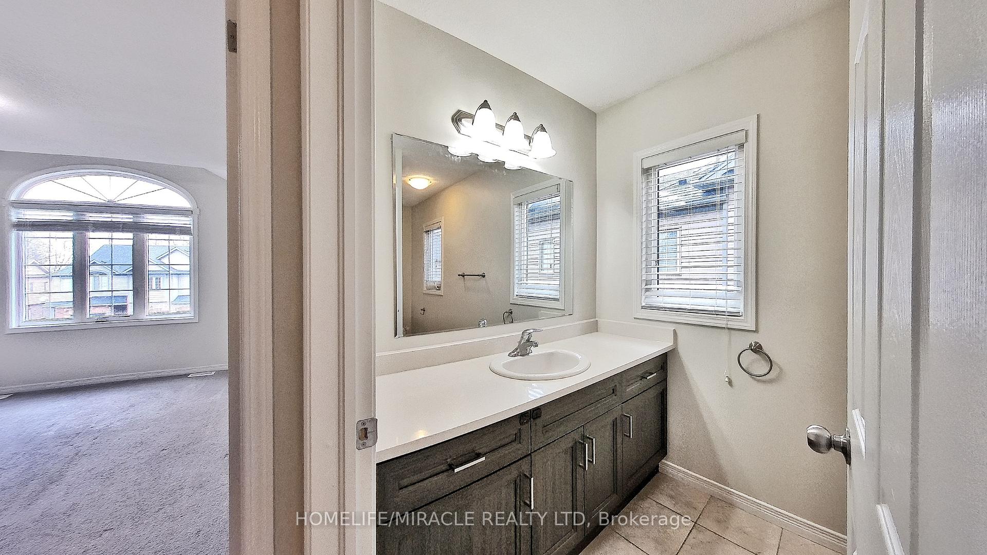 Photo 32 of 58 Meadowridge Street, Kitchener, Doon South — HOMEH