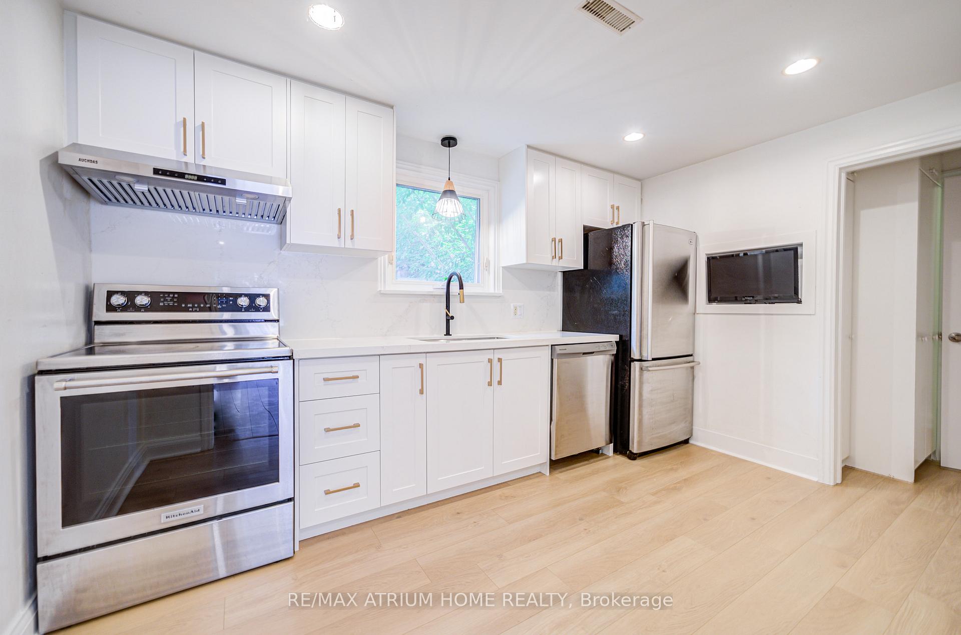 Photo 7 of 45 Woodward Avenue, Markham, Grandview — HOMEH