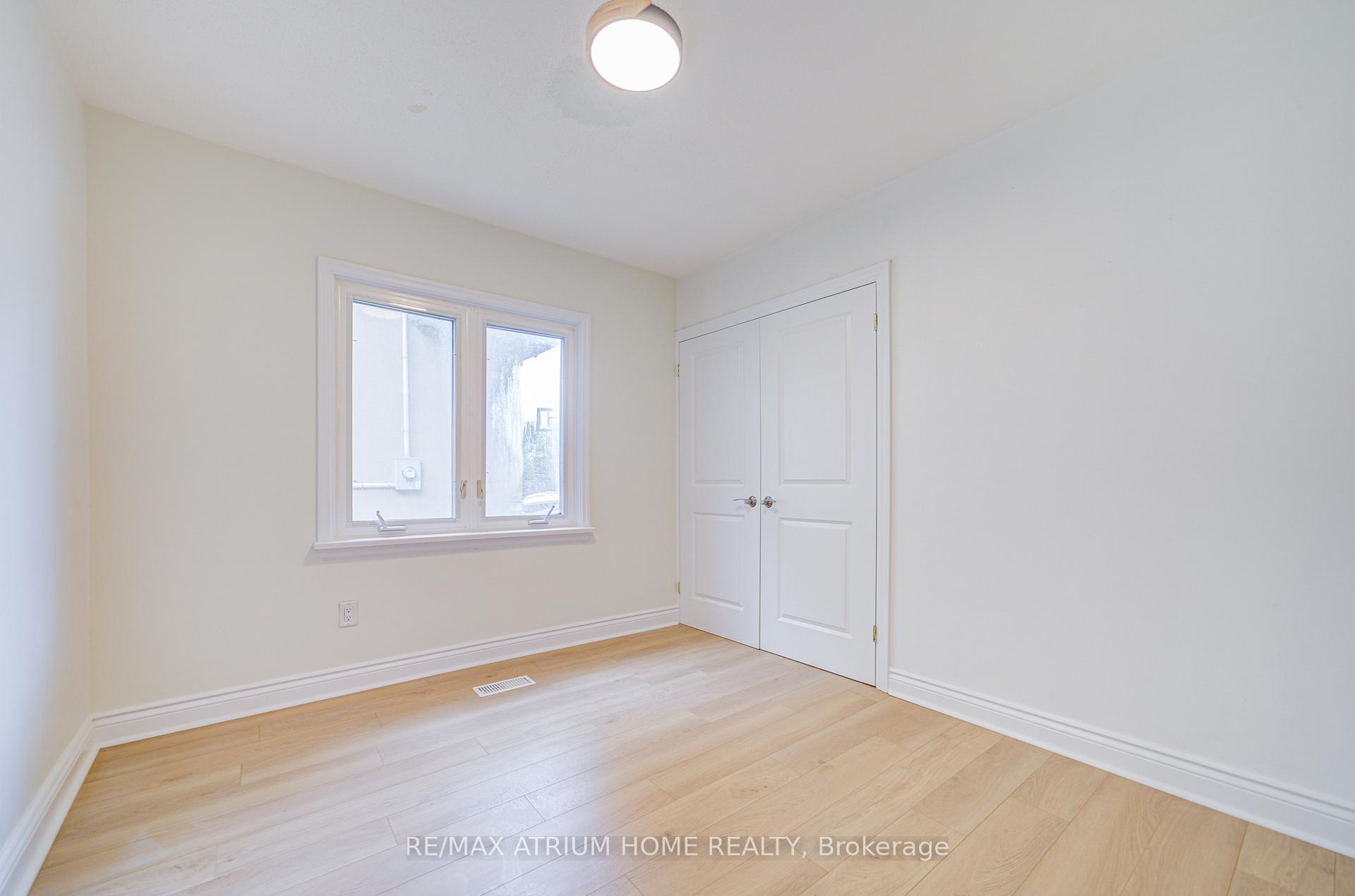 Photo 8 of 45 Woodward Avenue, Markham, Grandview — HOMEH