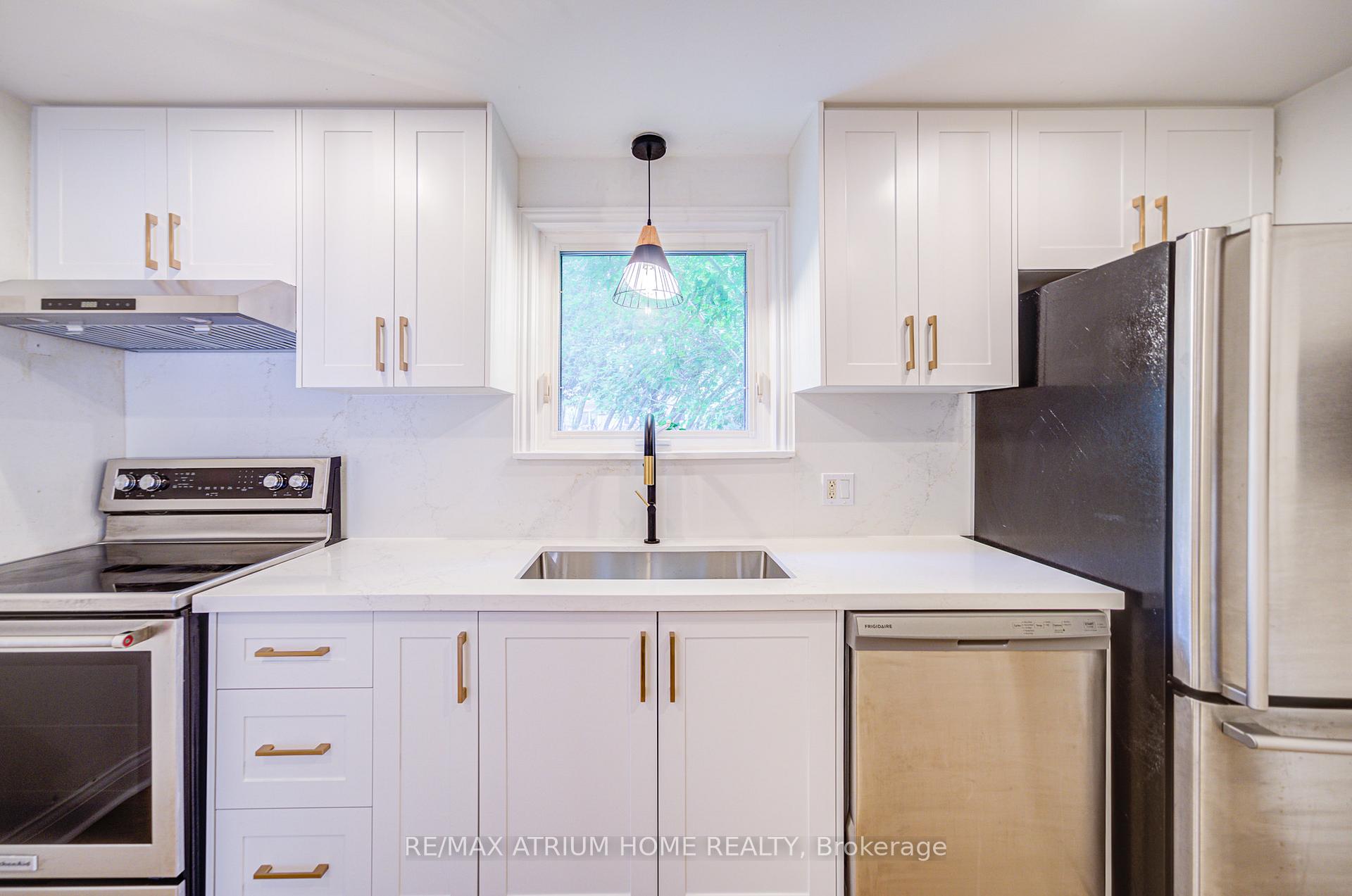 Photo 9 of 45 Woodward Avenue, Markham, Grandview — HOMEH