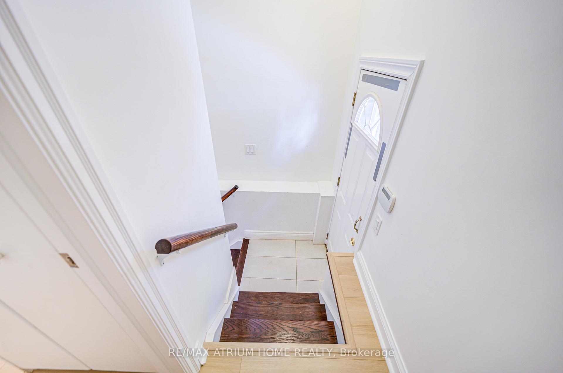 Photo 15 of 45 Woodward Avenue, Markham, Grandview — HOMEH