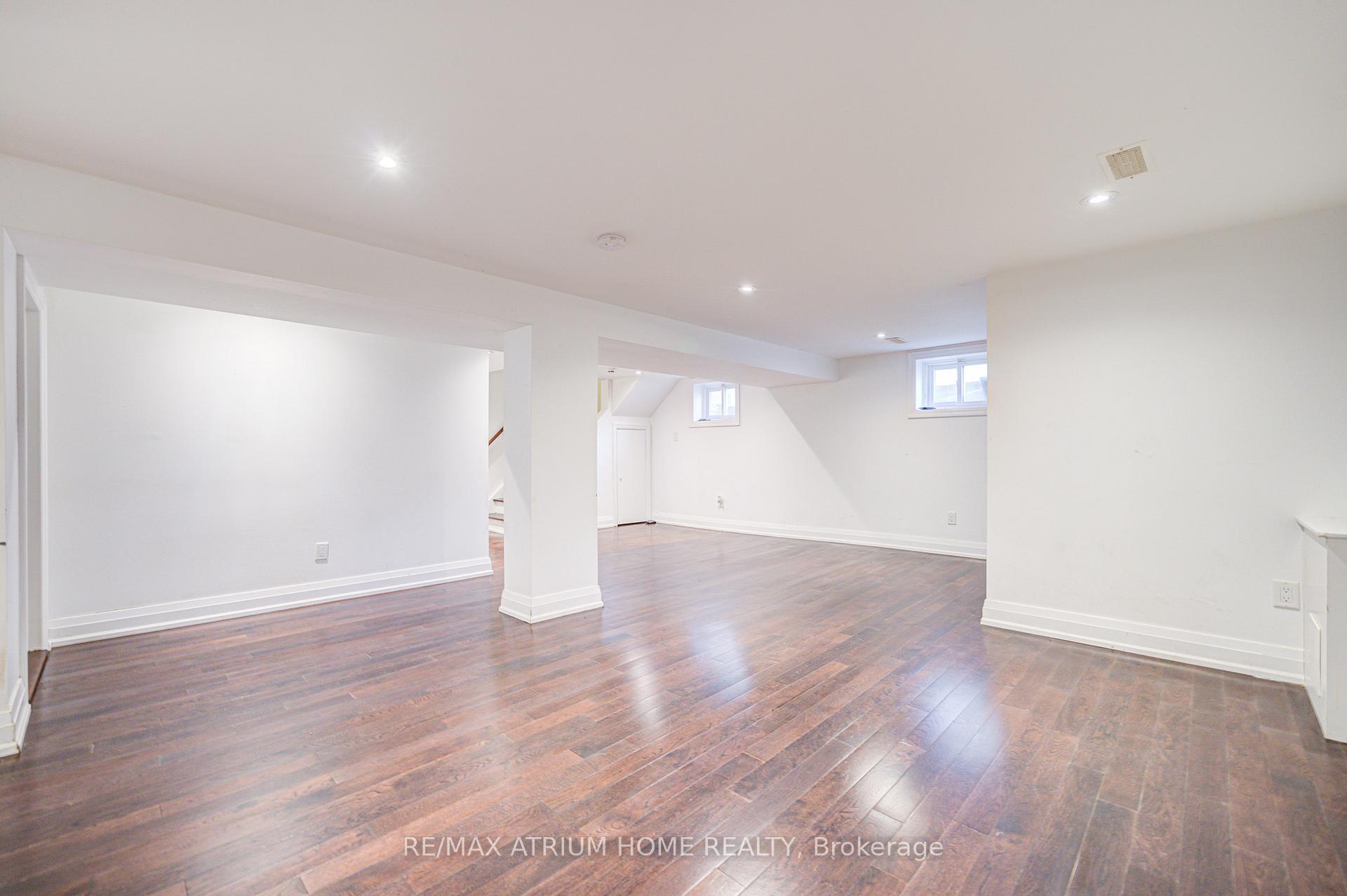Photo 17 of 45 Woodward Avenue, Markham, Grandview — HOMEH
