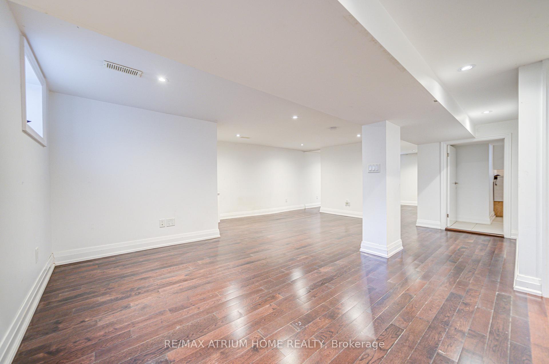 Photo 21 of 45 Woodward Avenue, Markham, Grandview — HOMEH