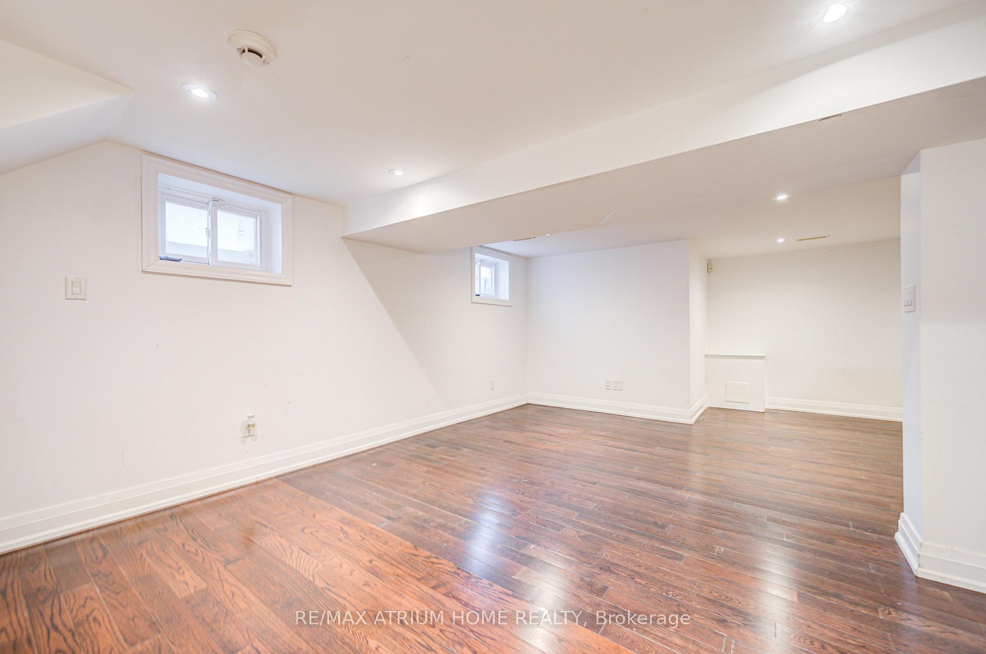 Photo 26 of 45 Woodward Avenue, Markham, Grandview — HOMEH