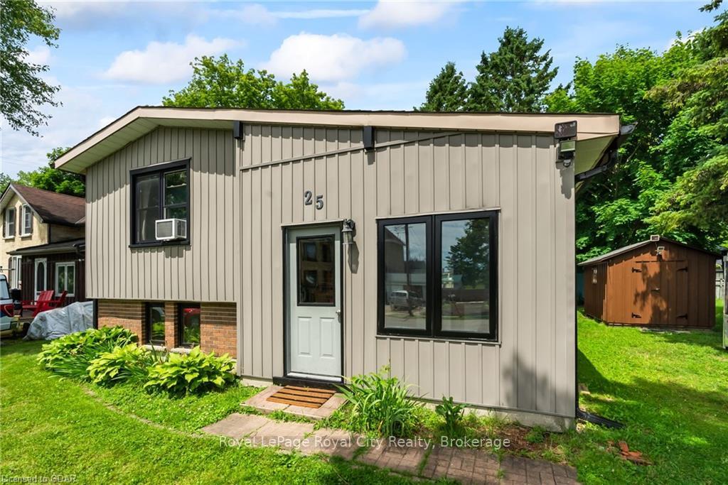 Photo 3 of 25 Pellister Street E, Minto — HOMEH