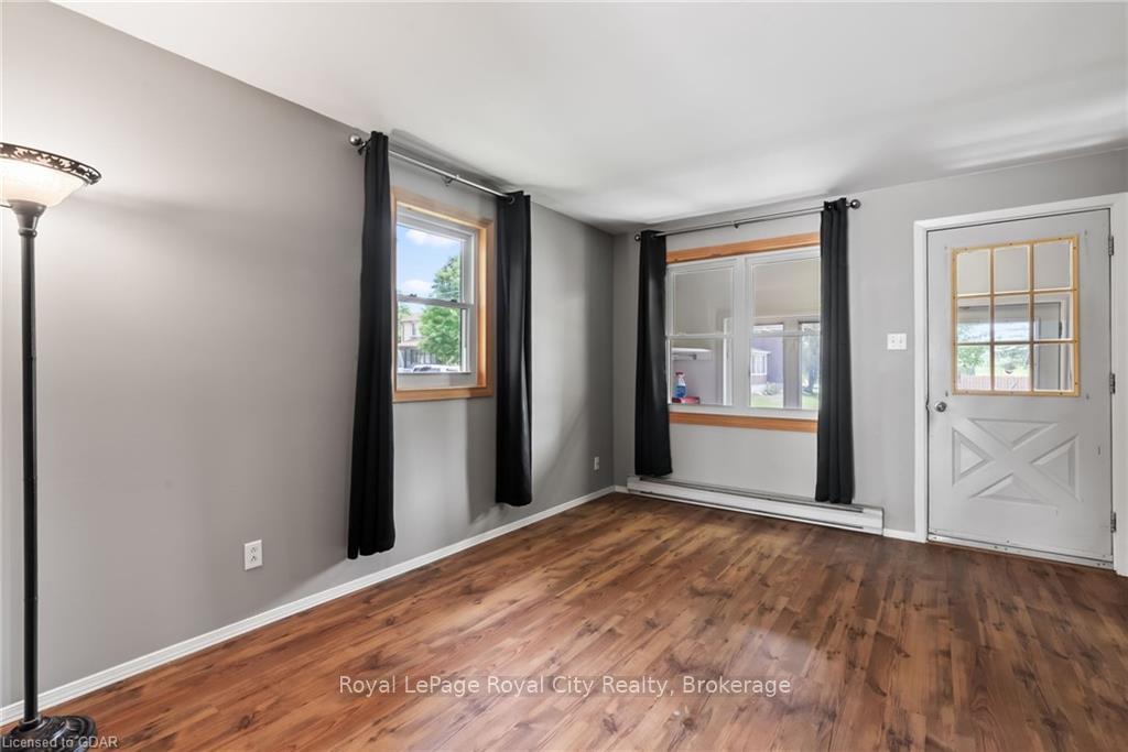 Photo 8 of 25 Pellister Street E, Minto — HOMEH