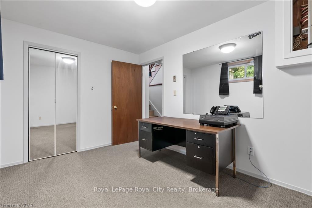 Photo 18 of 25 Pellister Street E, Minto — HOMEH