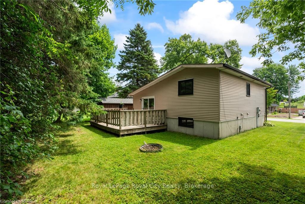 Photo 24 of 25 Pellister Street E, Minto — HOMEH