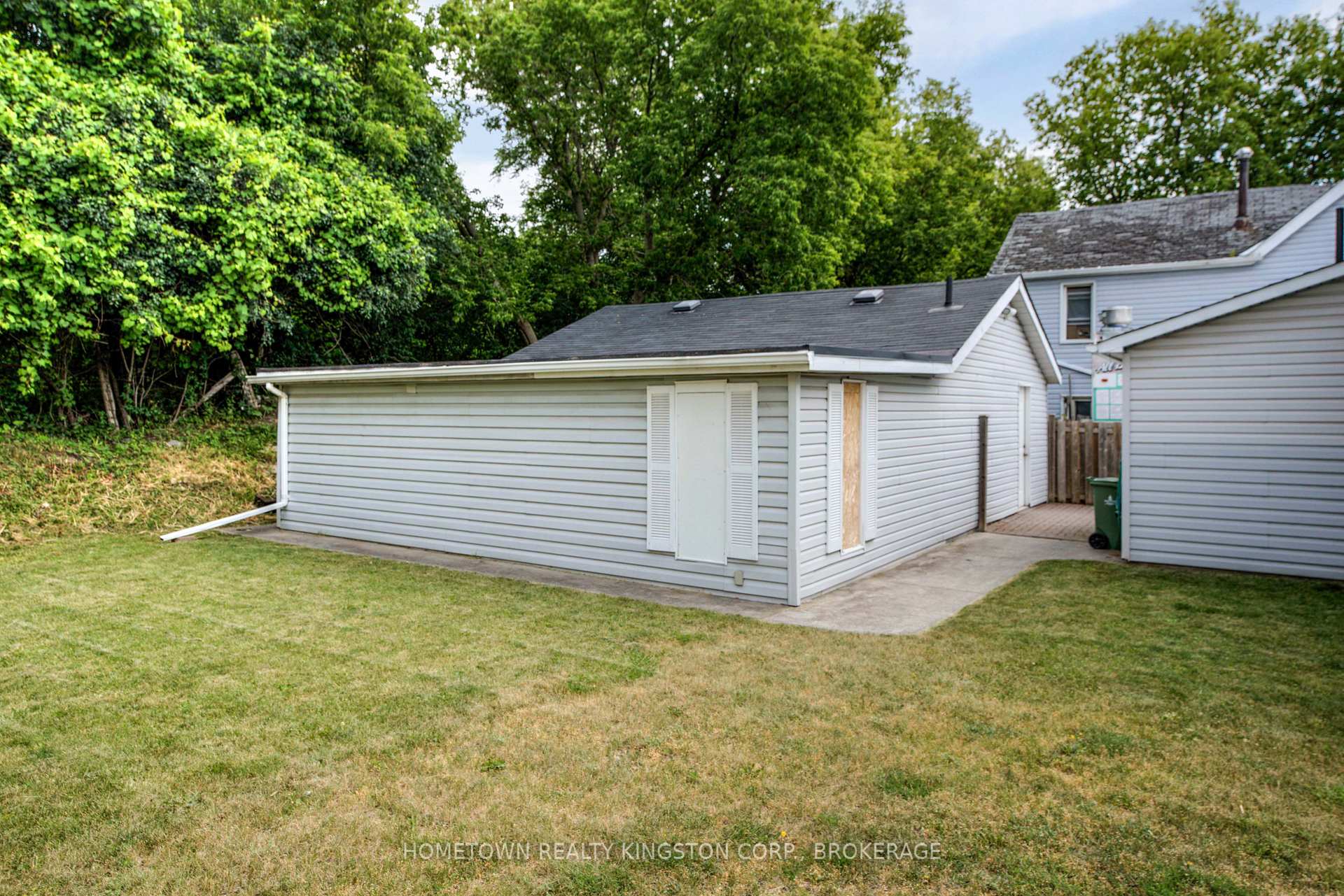 Photo 2 of 41 Hickson Avenue, Kingston, Rideau — HOMEH