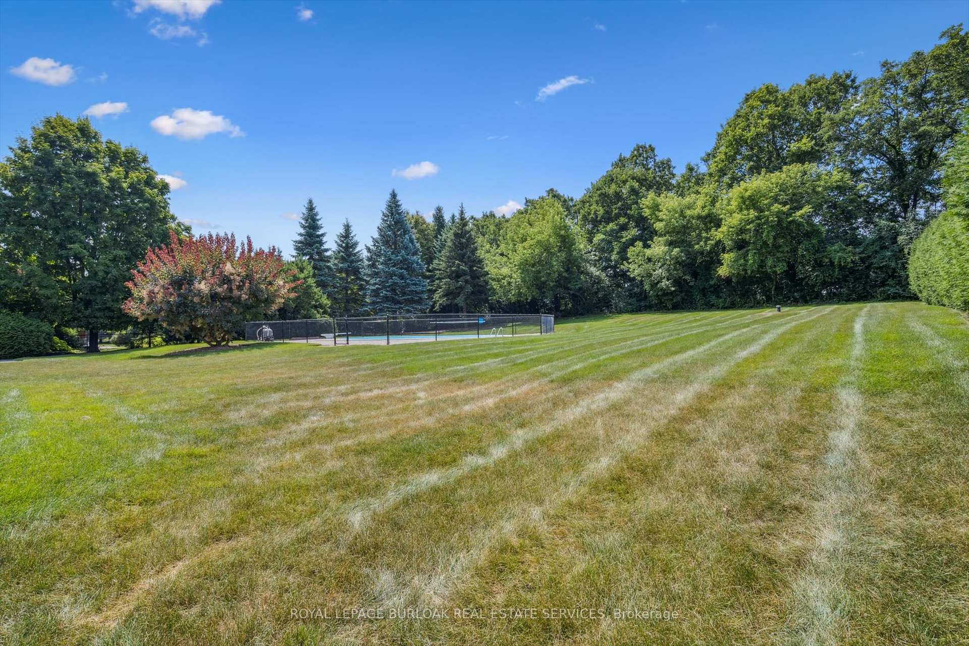 Photo 33 of 80 Mae Court, Milton, Campbellville — HOMEH
