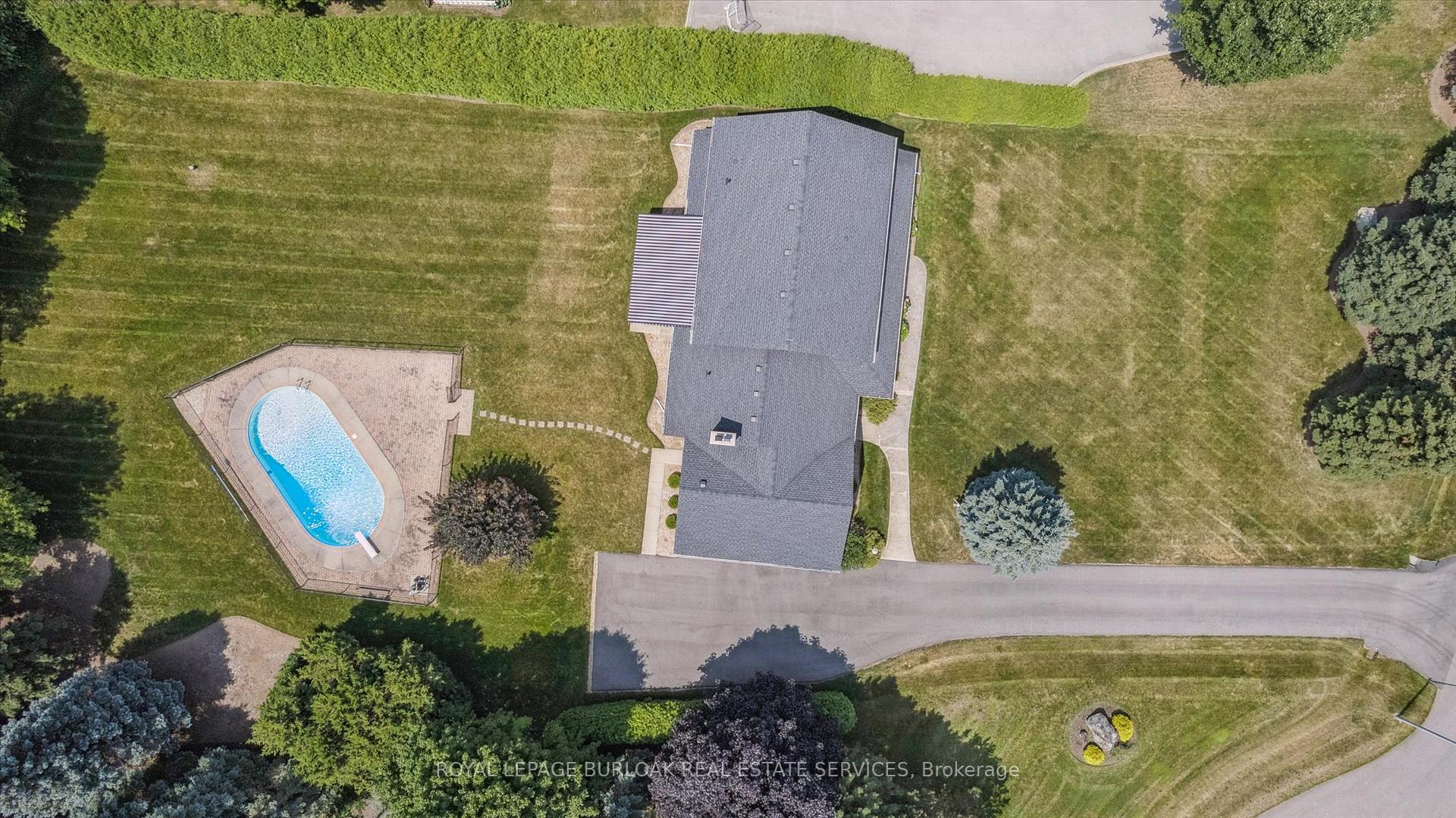 Photo 32 of 80 Mae Court, Milton, Campbellville — HOMEH