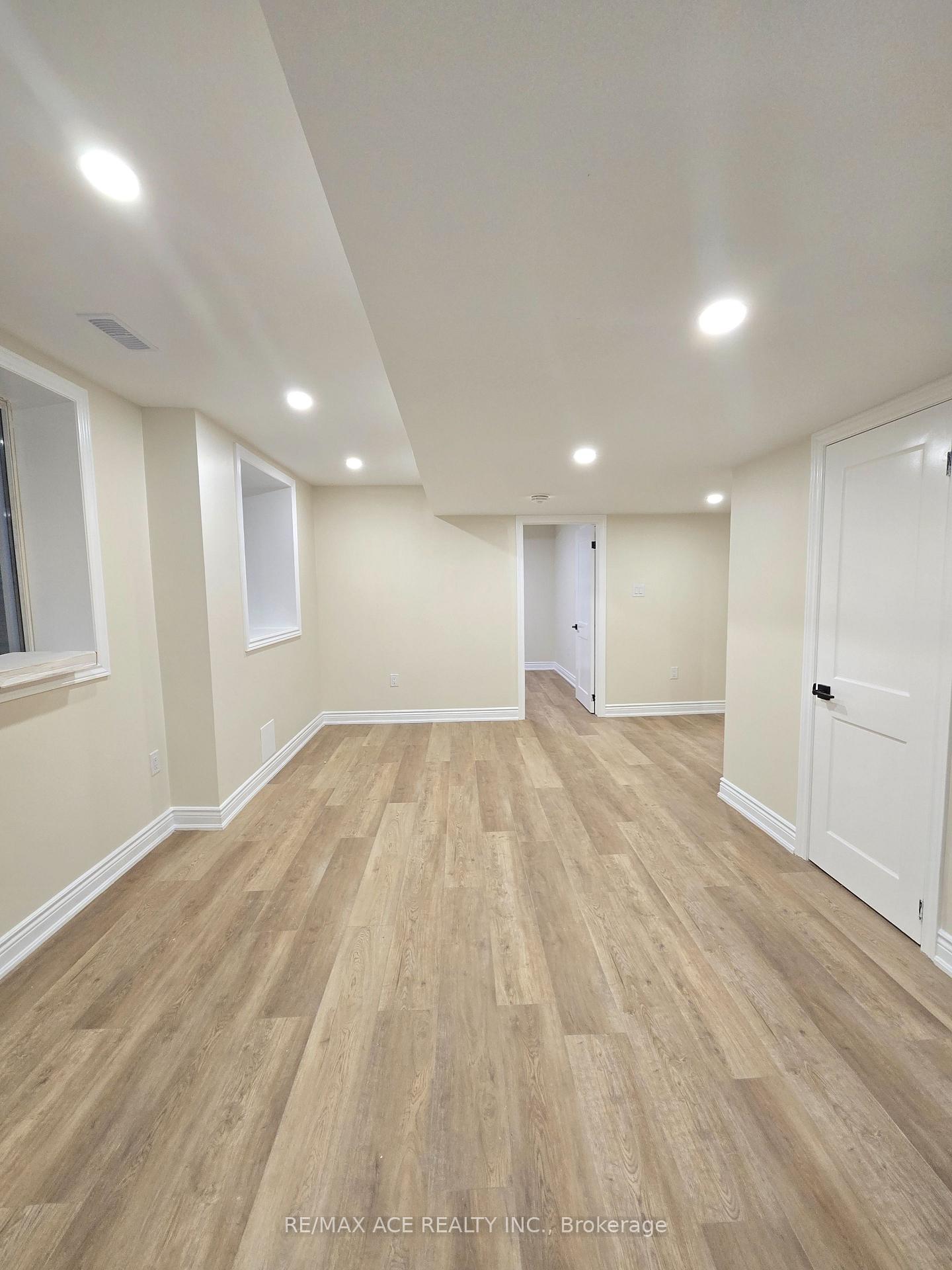 Photo 4 of Unit Bsmt, 1470 Kovachik Boulevard, Milton, Walker — HOMEH
