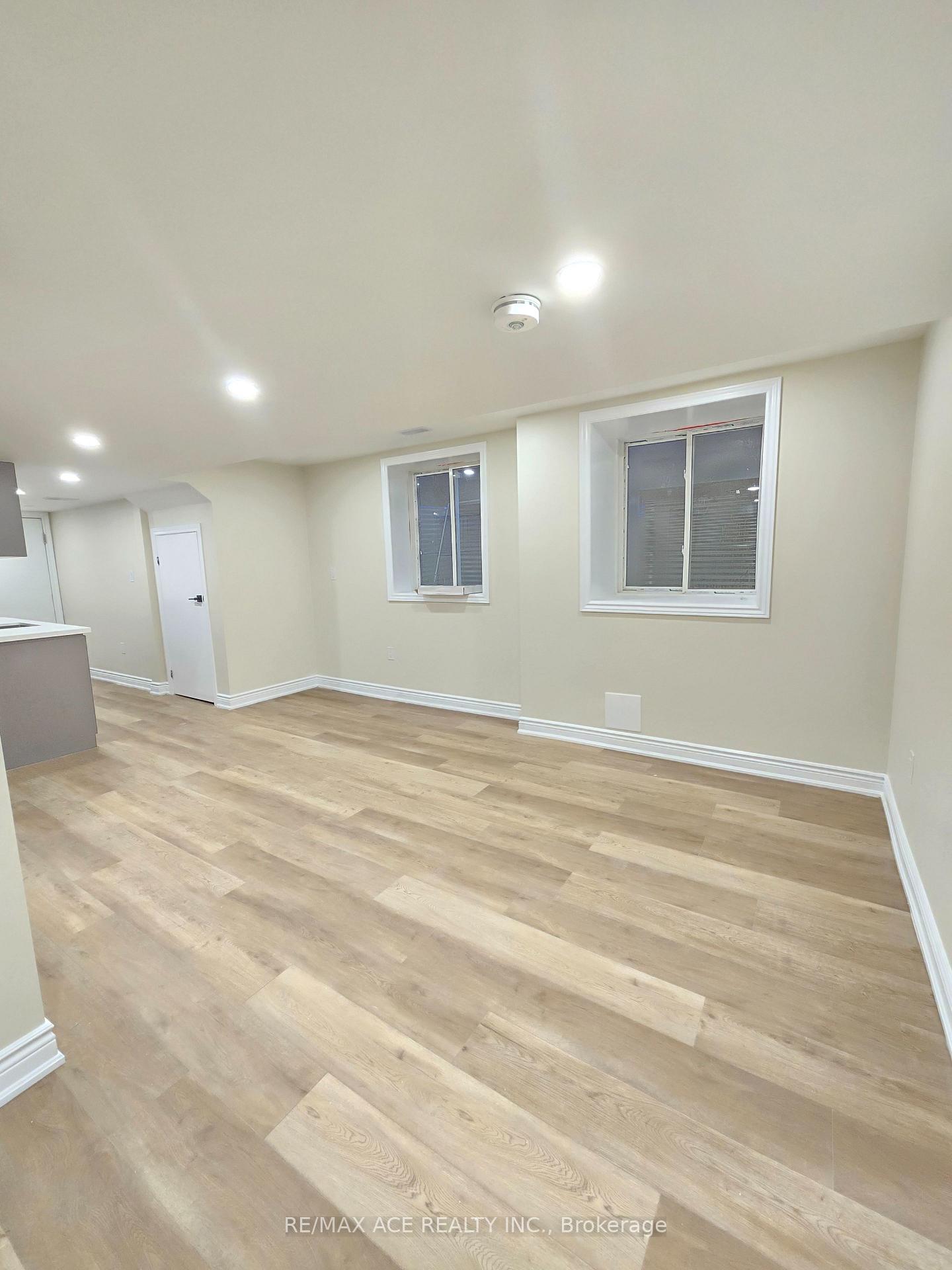 Photo 5 of Unit Bsmt, 1470 Kovachik Boulevard, Milton, Walker — HOMEH