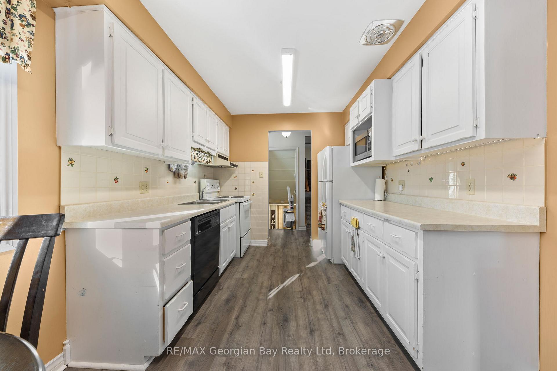 Photo 6 of 262 Scott Street, Midland — HOMEH