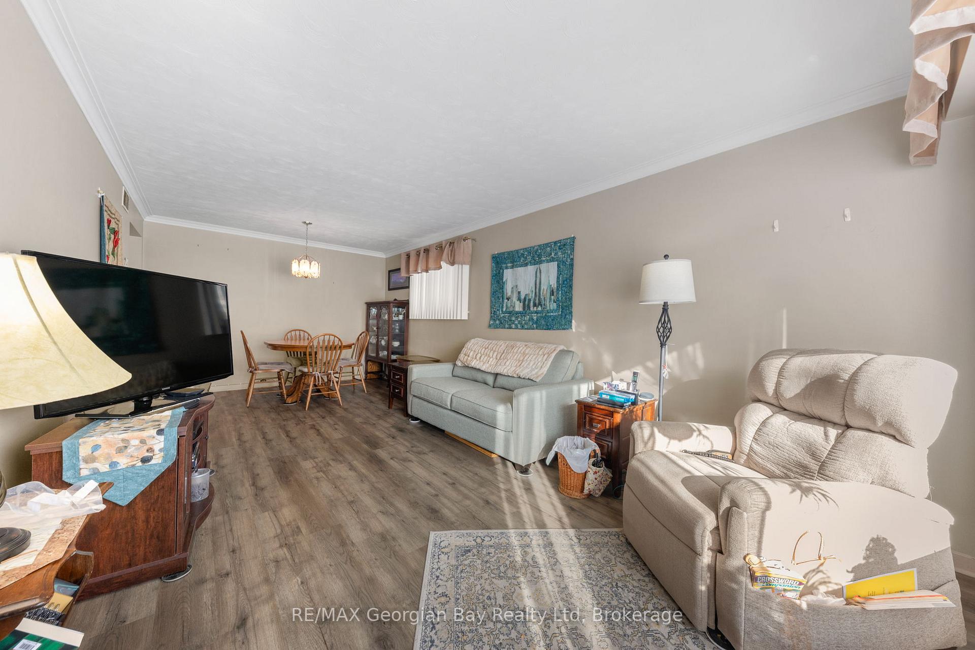 Photo 9 of 262 Scott Street, Midland — HOMEH