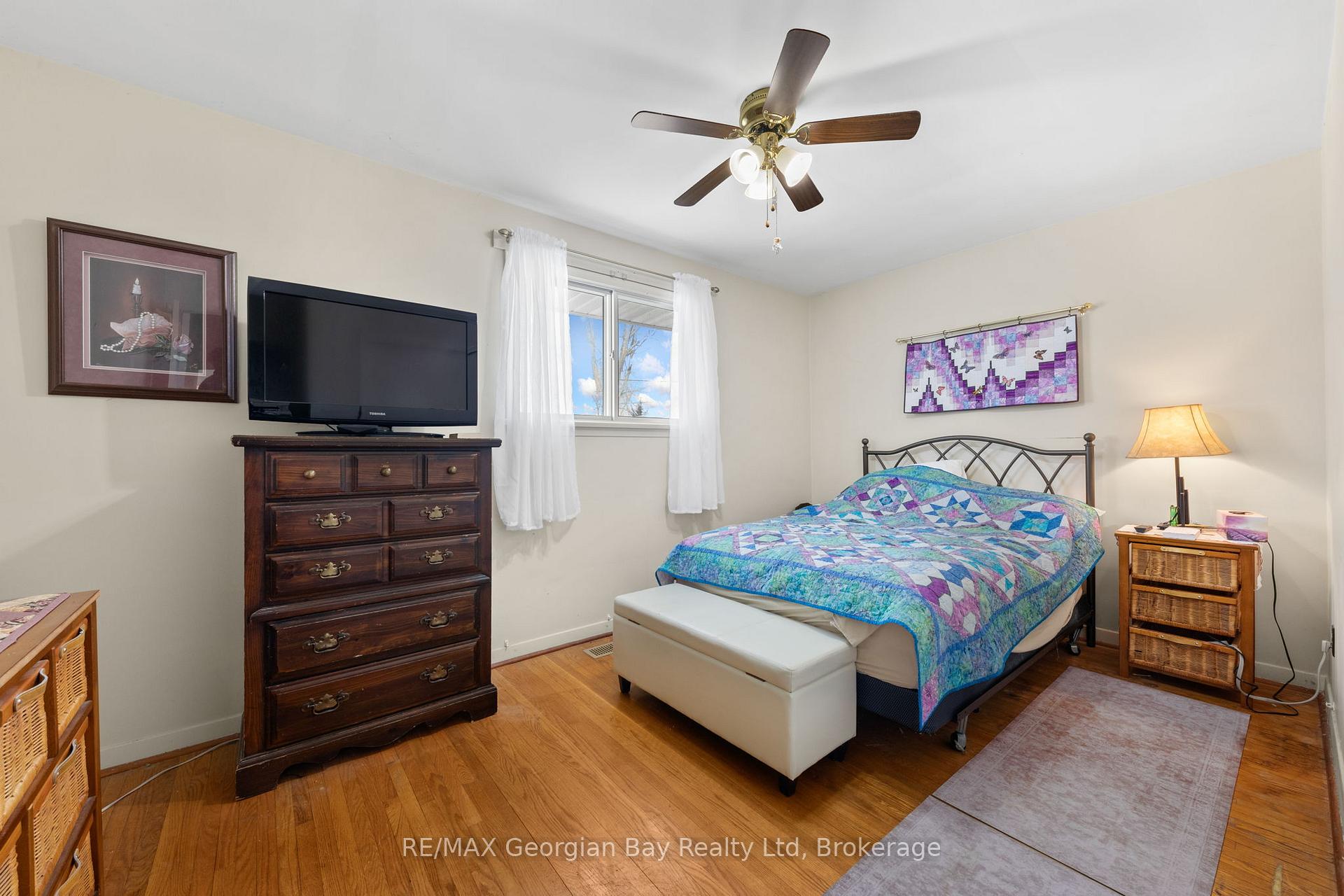 Photo 13 of 262 Scott Street, Midland — HOMEH