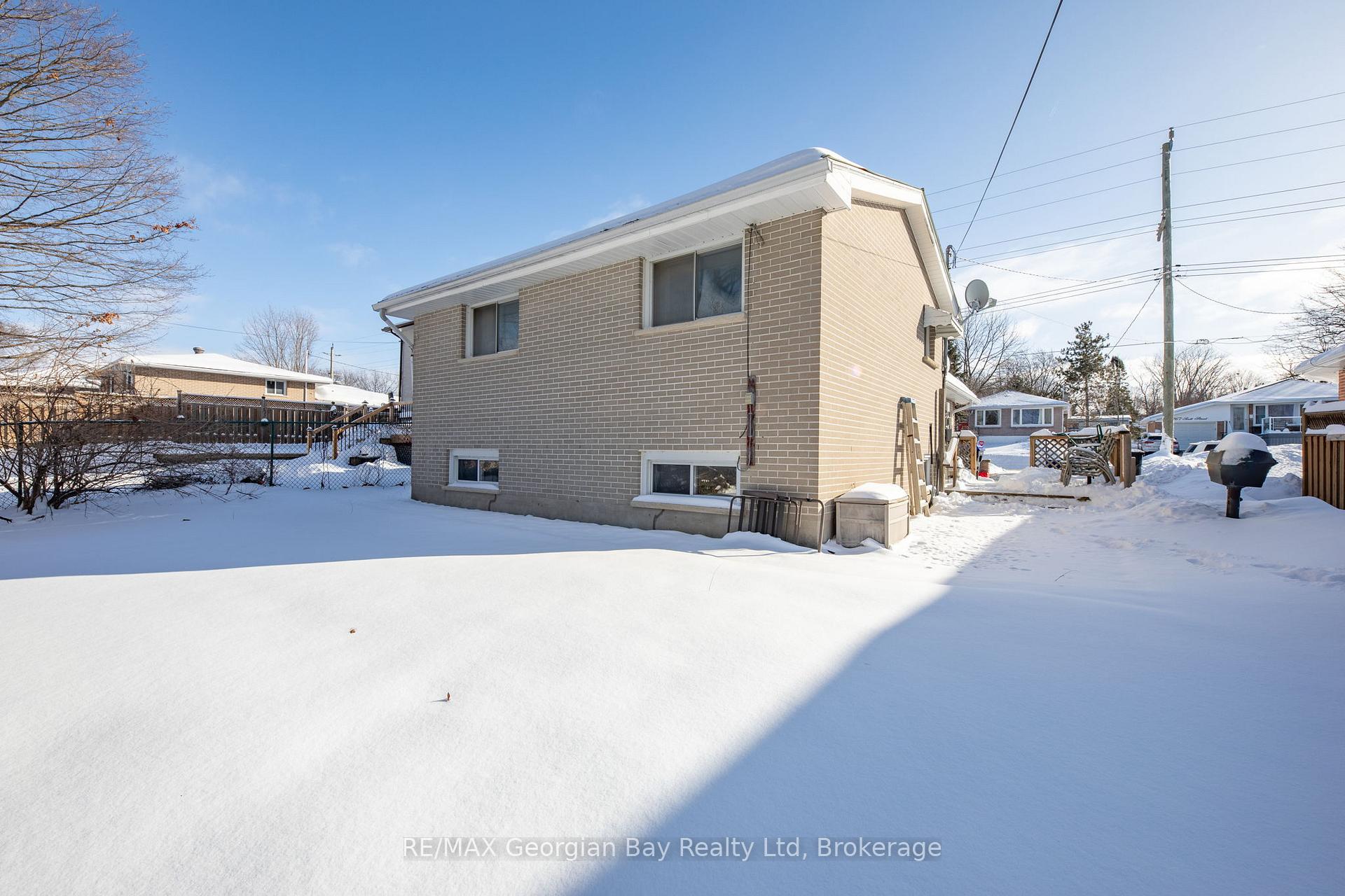 Photo 21 of 262 Scott Street, Midland — HOMEH