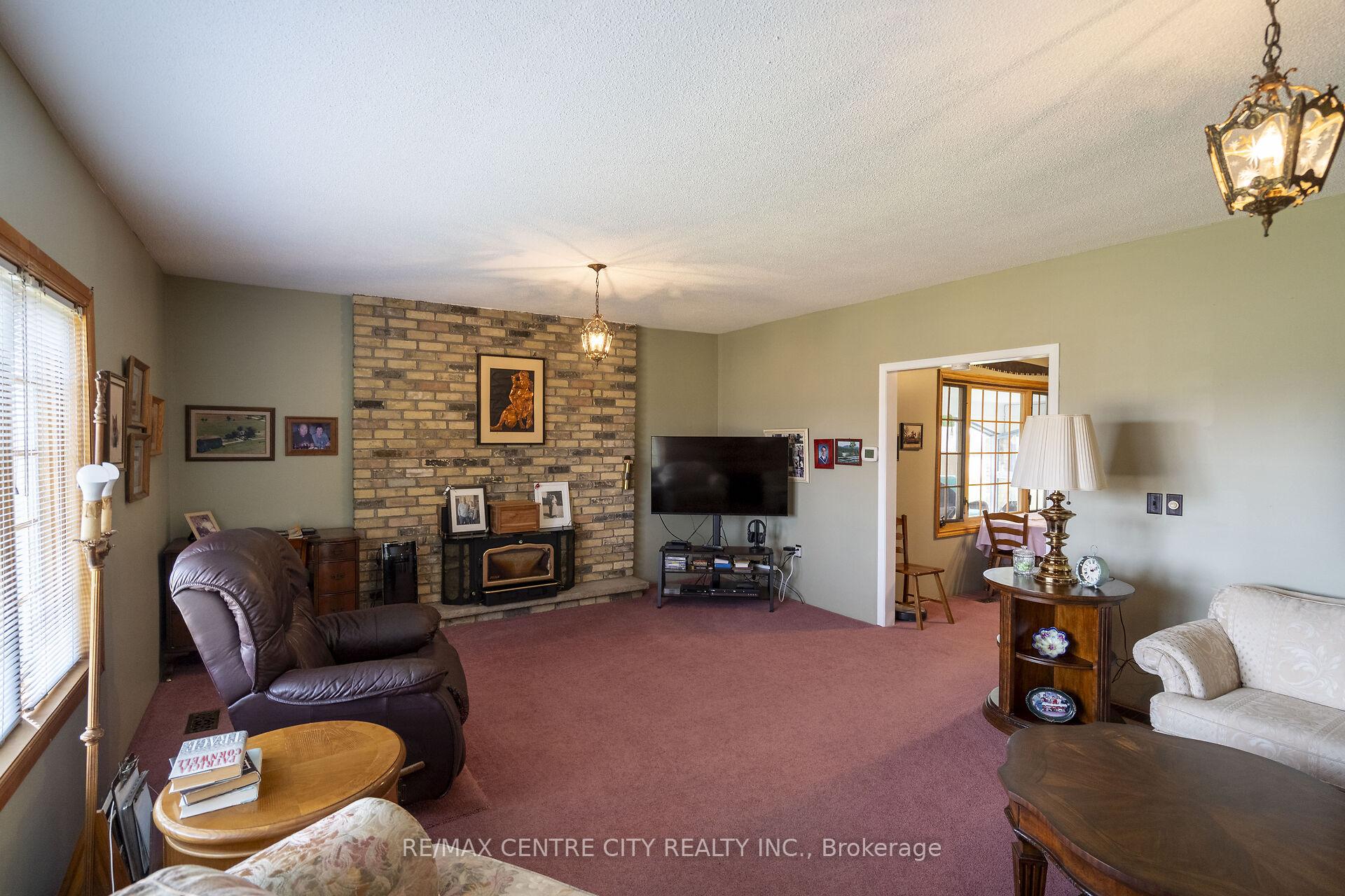 Photo 11 of 9554 McEwen Drive, Middlesex Centre, Rural Middlesex Centre — HOMEH
