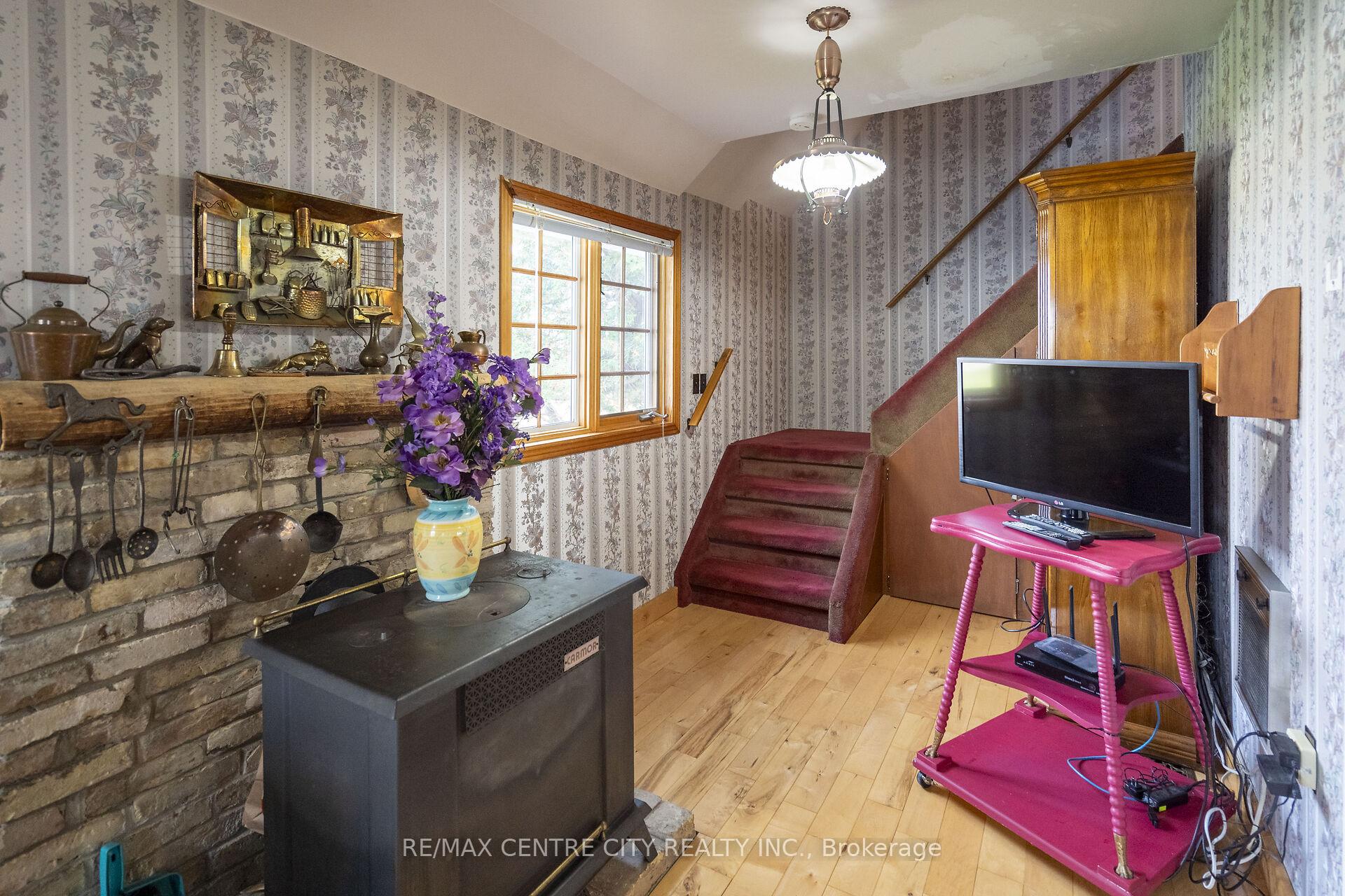 Photo 15 of 9554 McEwen Drive, Middlesex Centre, Rural Middlesex Centre — HOMEH