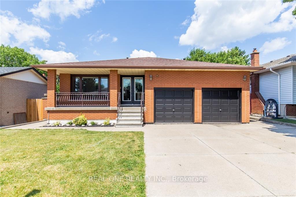 Photo 1 of 126 Gardiner Drive, Hamilton, Gilkson — HOMEH
