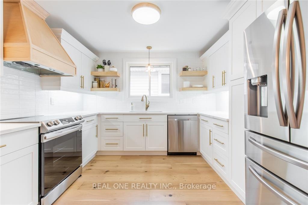 Photo 3 of 126 Gardiner Drive, Hamilton, Gilkson — HOMEH