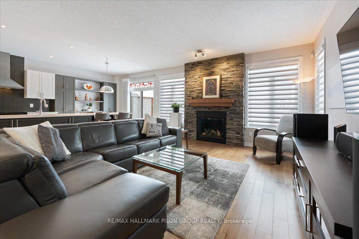 Photo 7 of 95 Palfrey Way, Ottawa, Kanata - Emerald Meadows/Trailwest — HOMEH