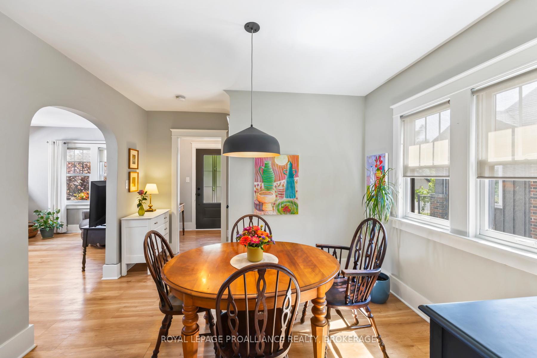 Photo 8 of 16 Drayton Avenue, Kingston, East of Sir John A. Blvd — HOMEH