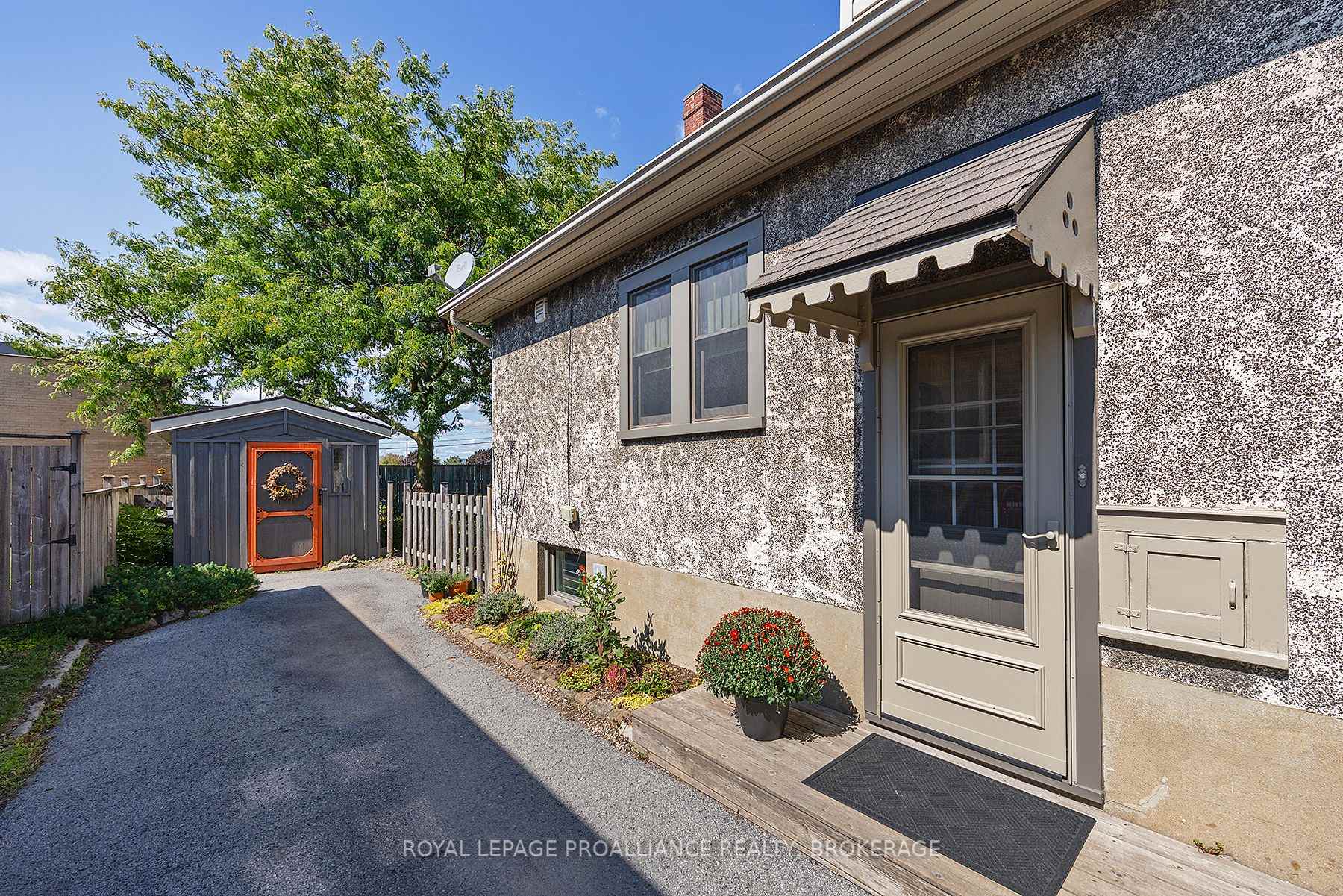 Photo 26 of 16 Drayton Avenue, Kingston, East of Sir John A. Blvd — HOMEH