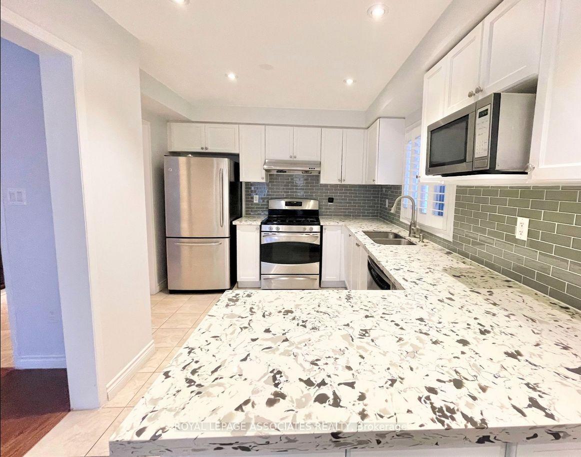 Photo 3 of 30 Stockport Road, Markham, Cornell — HOMEH