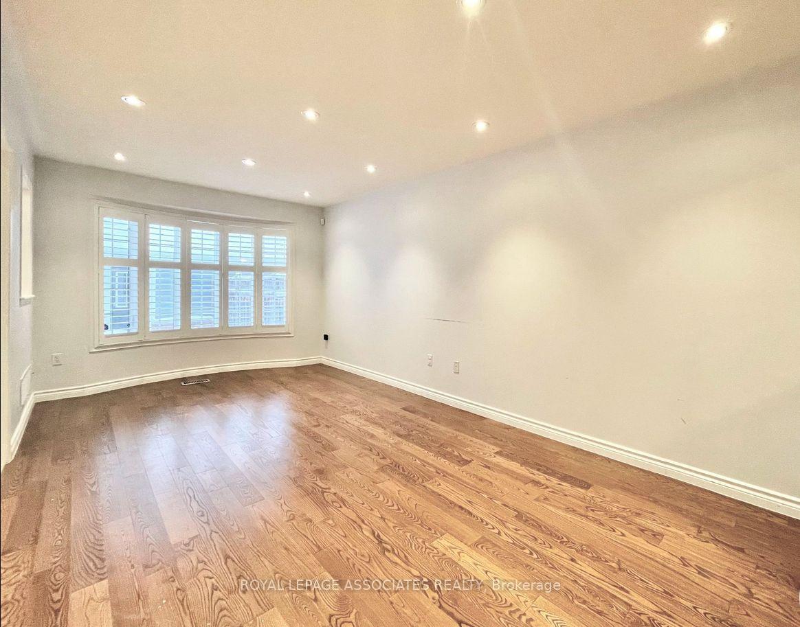 Photo 6 of 30 Stockport Road, Markham, Cornell — HOMEH