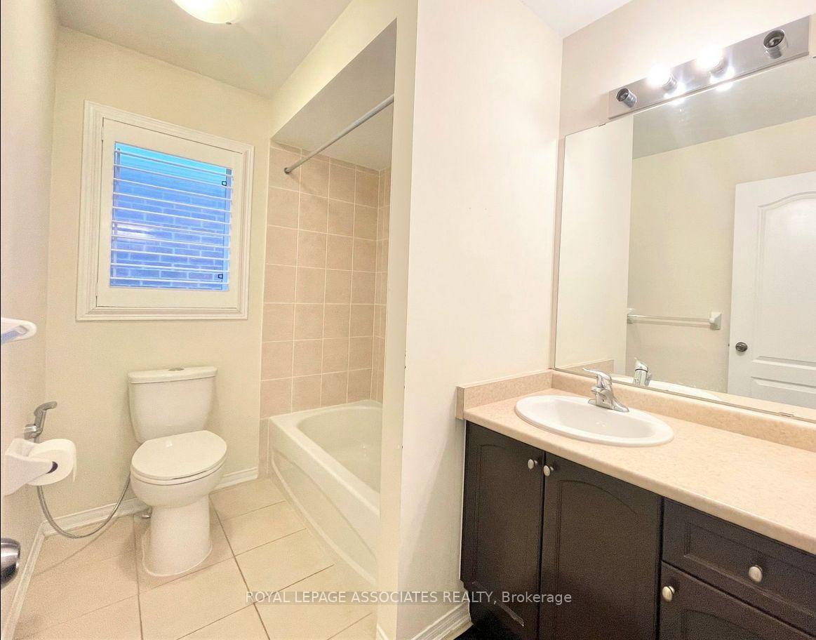 Photo 16 of 30 Stockport Road, Markham, Cornell — HOMEH