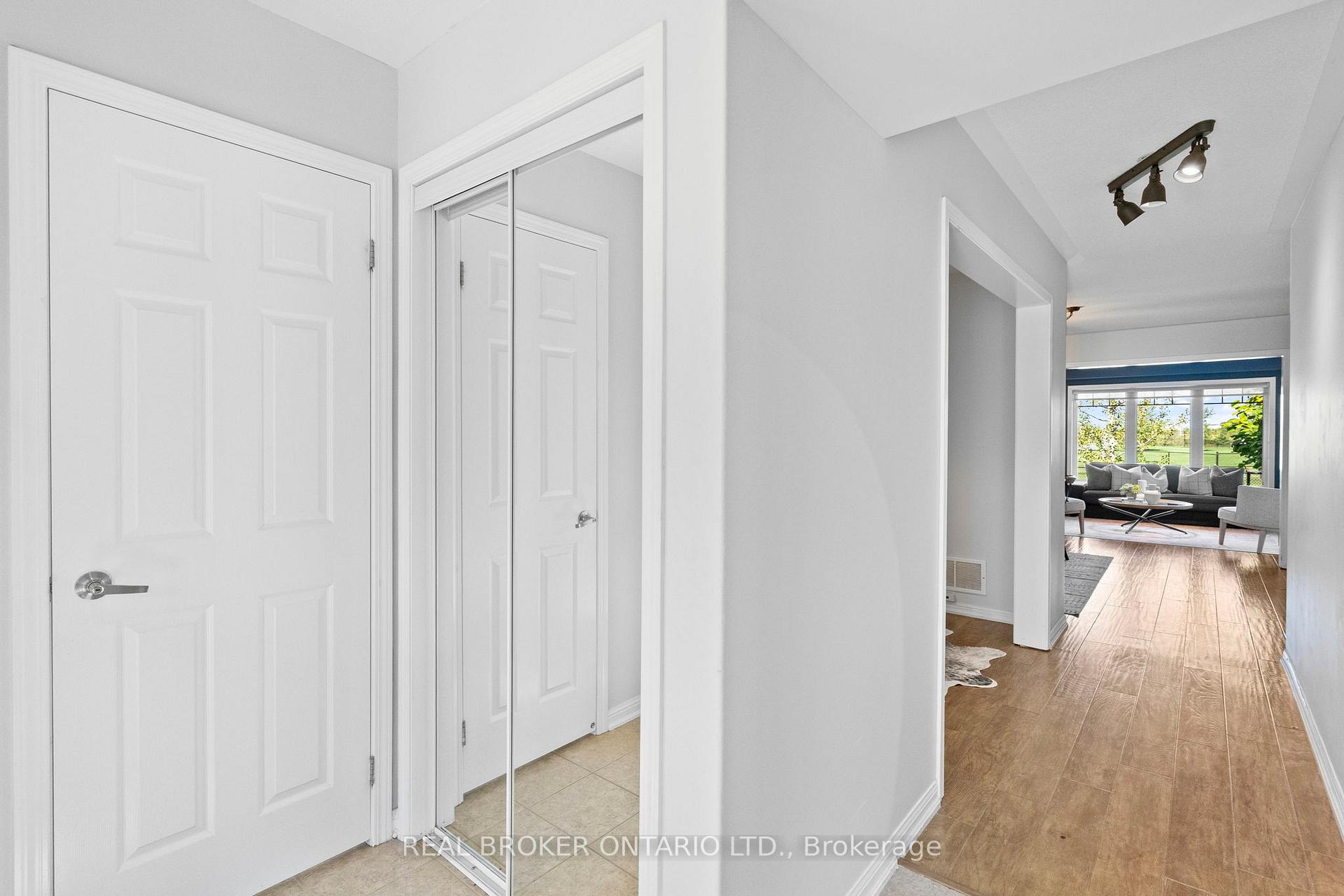 Photo 2 of 565 Attenborough Terrace, Milton, Willmott — HOMEH