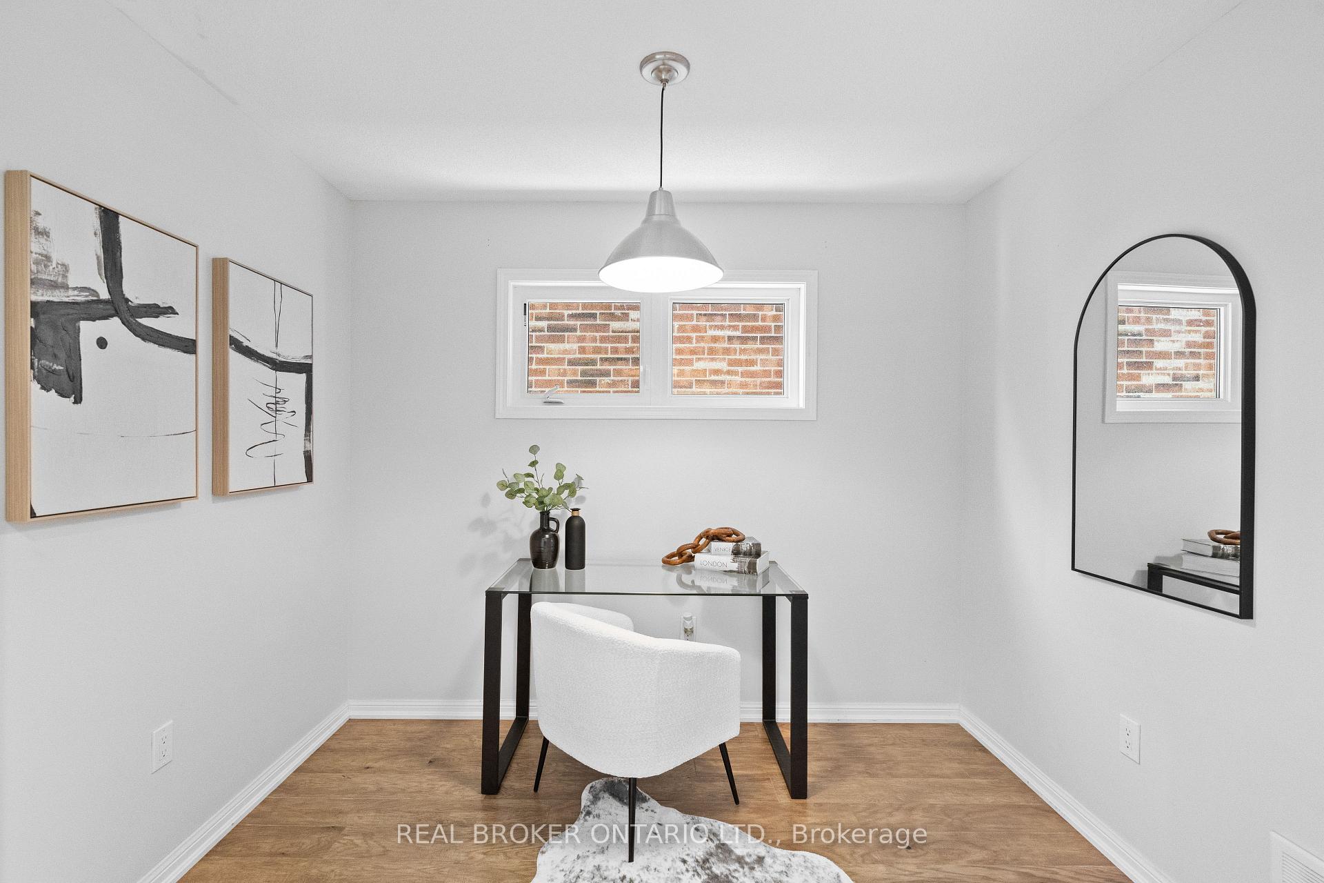 Photo 3 of 565 Attenborough Terrace, Milton, Willmott — HOMEH